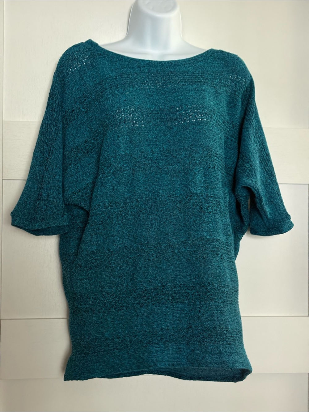 Scoop-Neck Lightweight Sweater Tunic in Teal